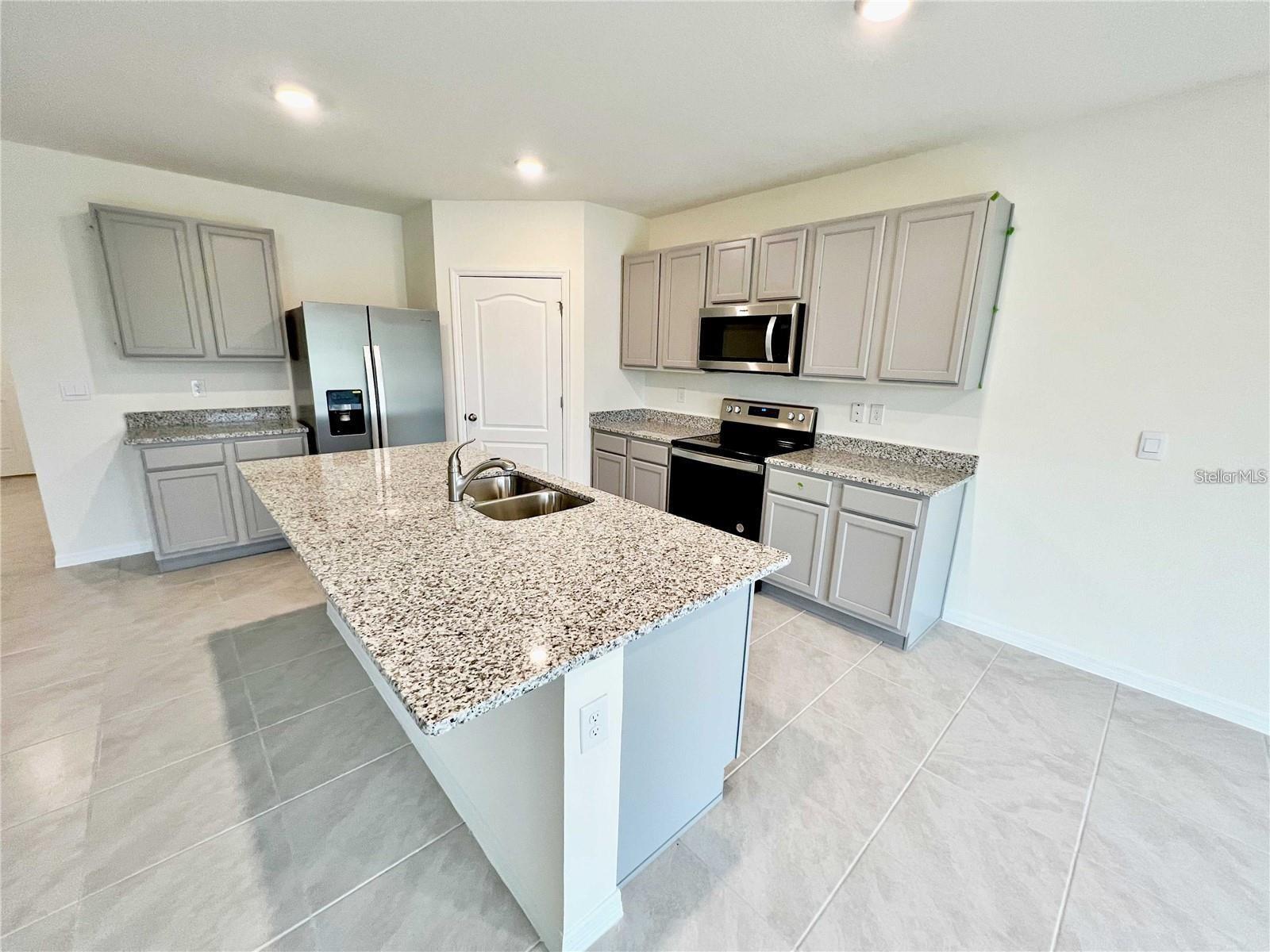 6820 CRANES ROOST RD