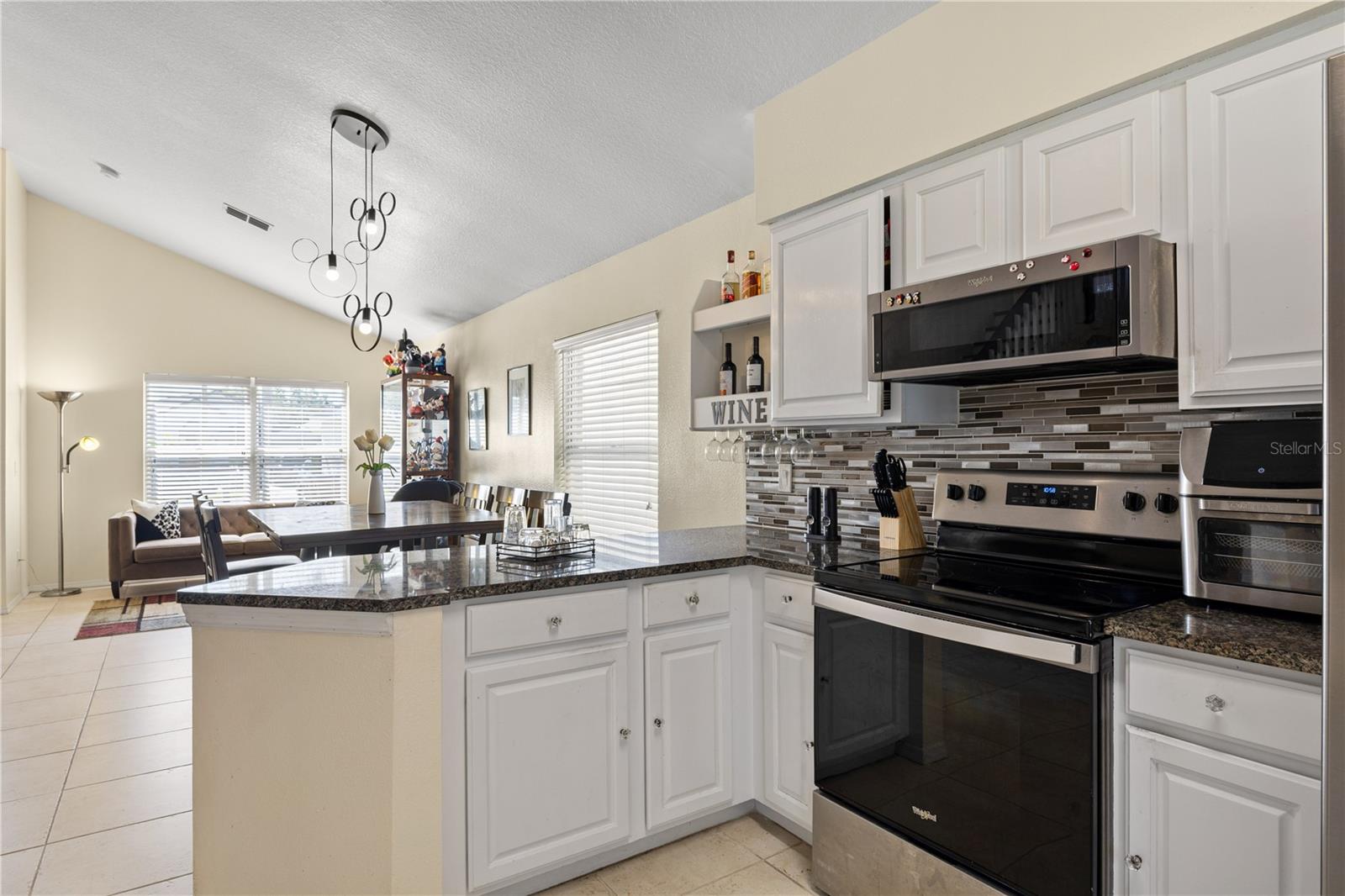 2629 CHATHAM CIR