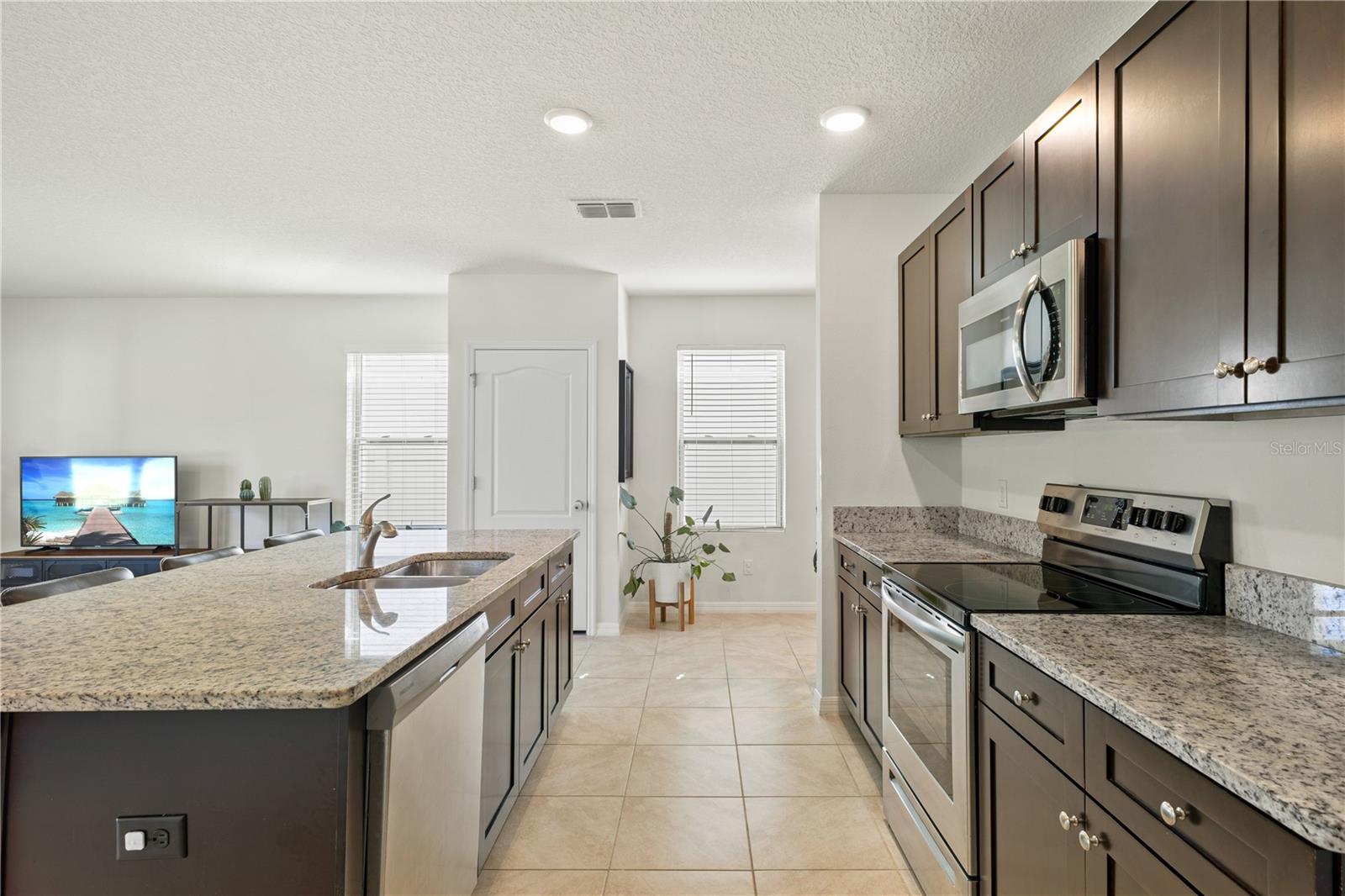 3090 TIMBER HAWK CIR