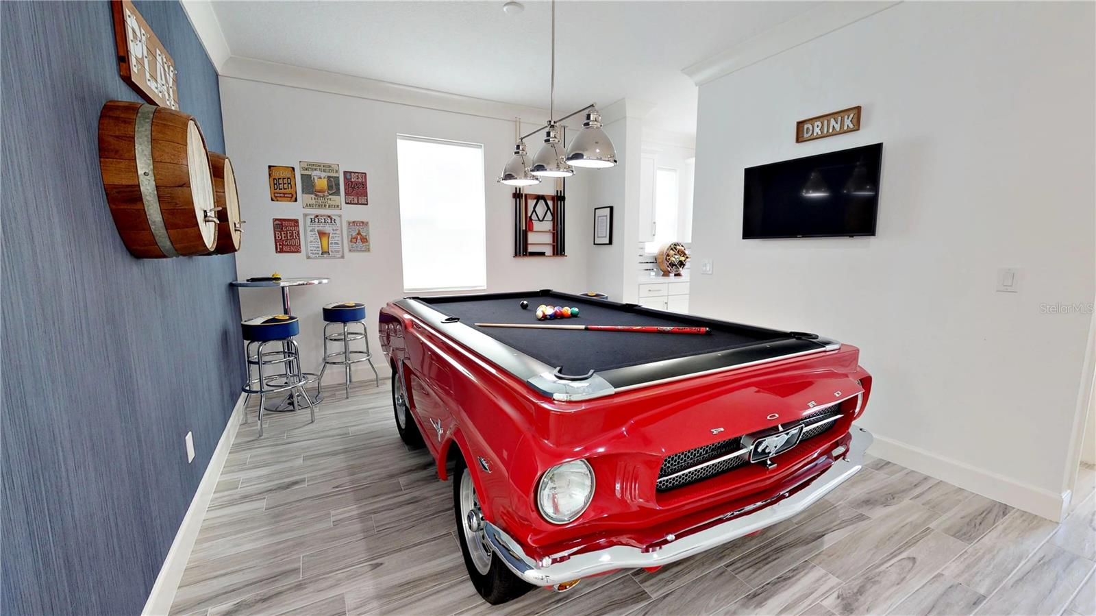 6160 HAMLIN RESERVE BLVD