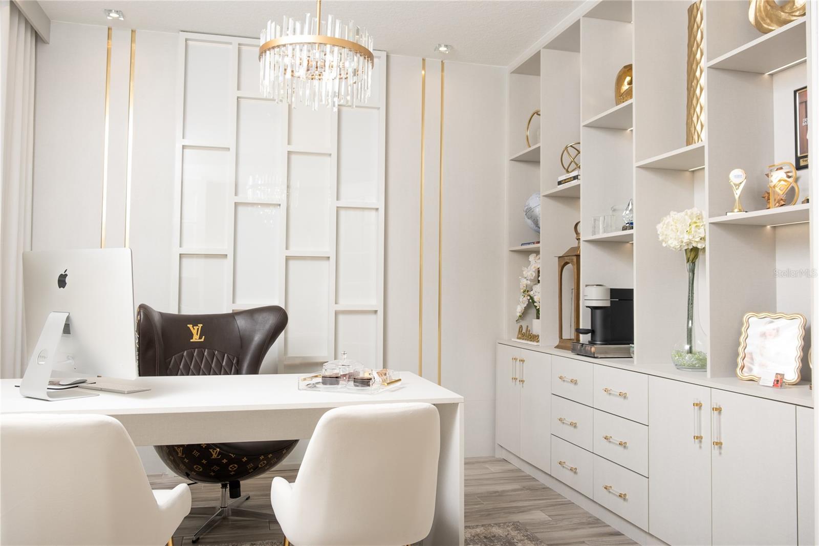 6160 HAMLIN RESERVE BLVD