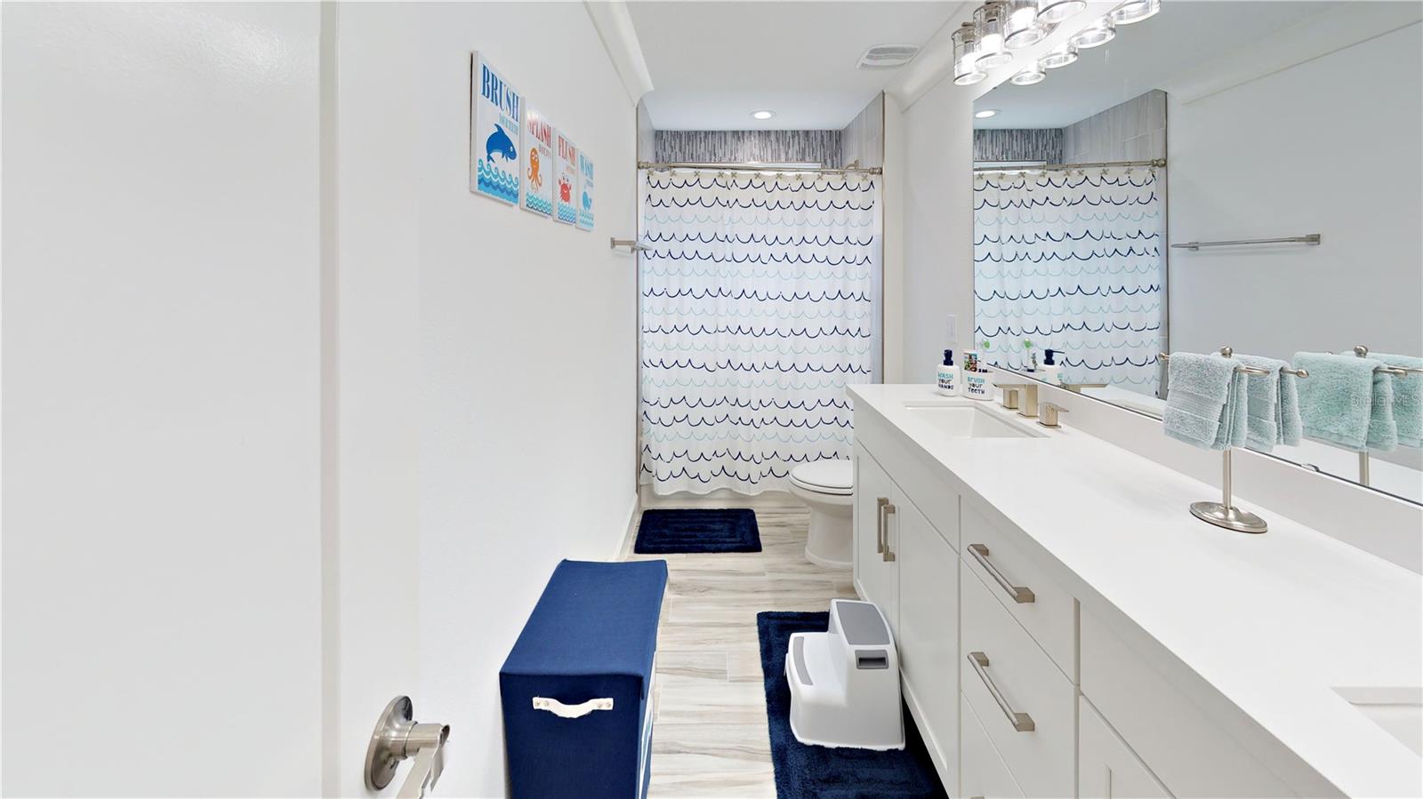 6160 HAMLIN RESERVE BLVD