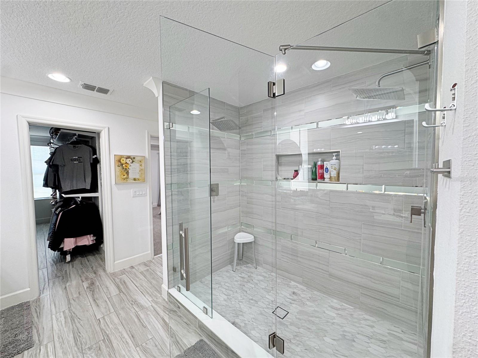 6160 HAMLIN RESERVE BLVD