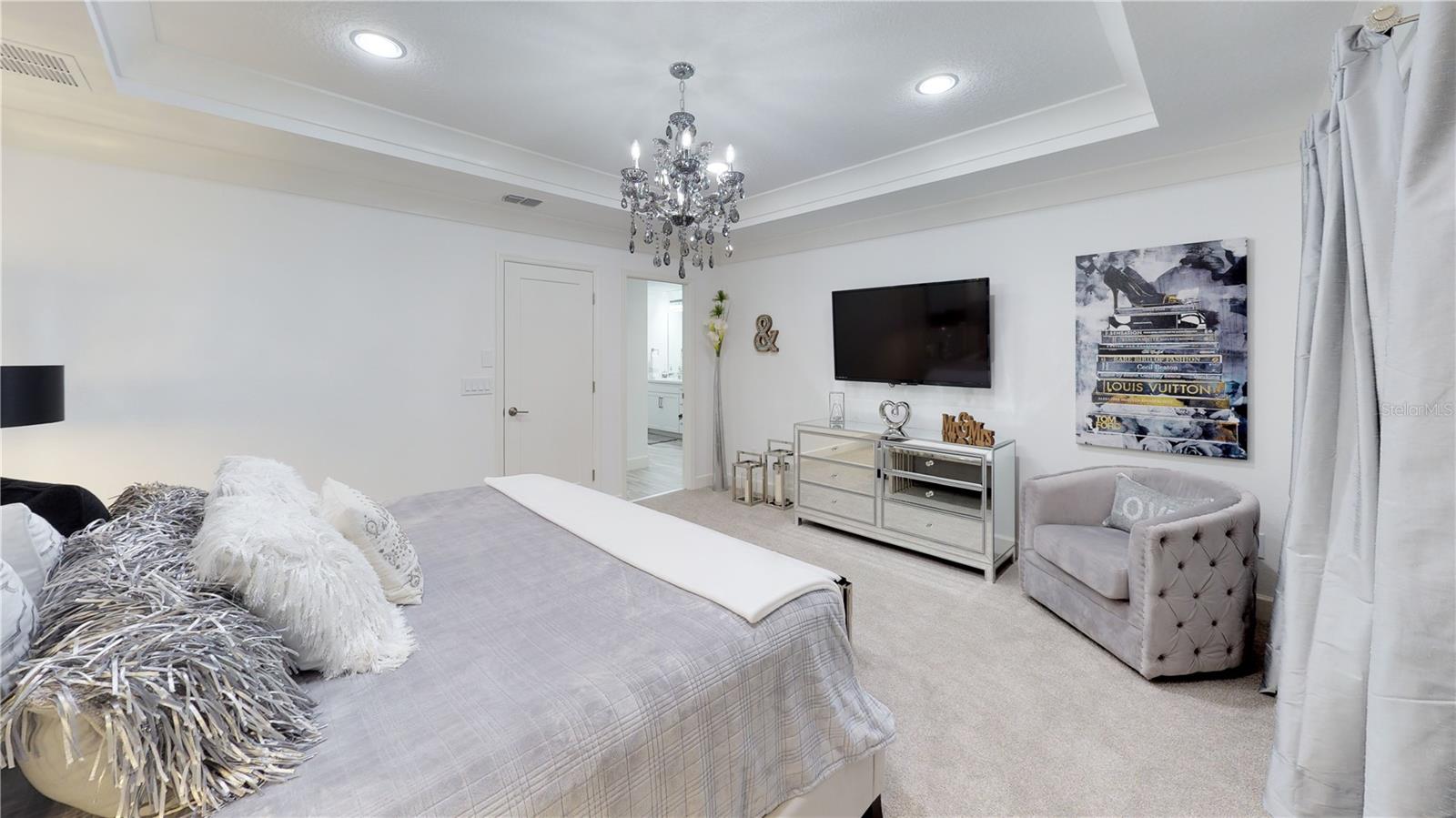 6160 HAMLIN RESERVE BLVD