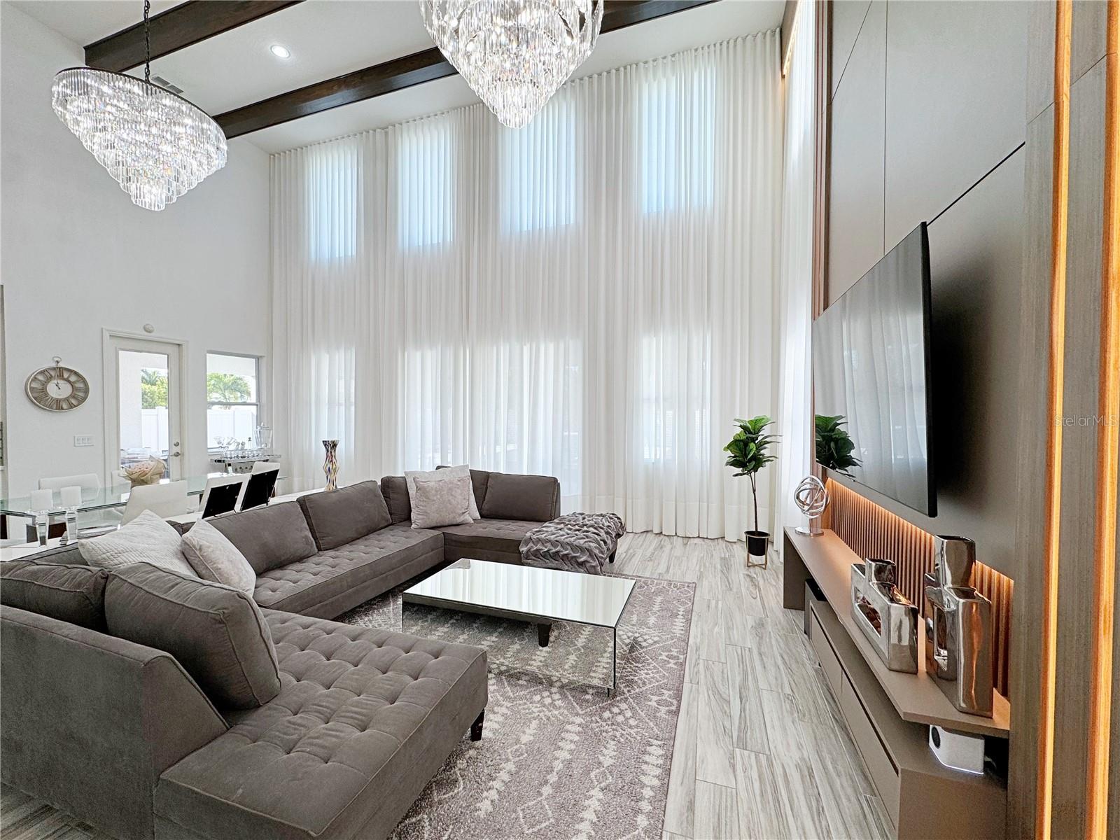 6160 HAMLIN RESERVE BLVD