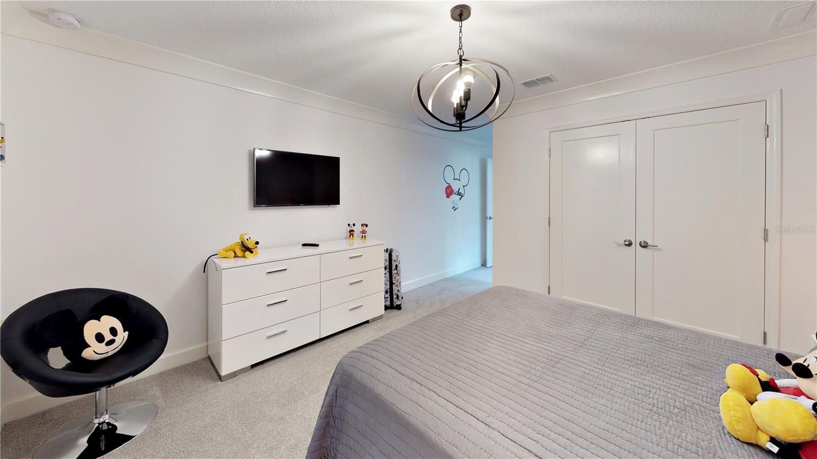 6160 HAMLIN RESERVE BLVD