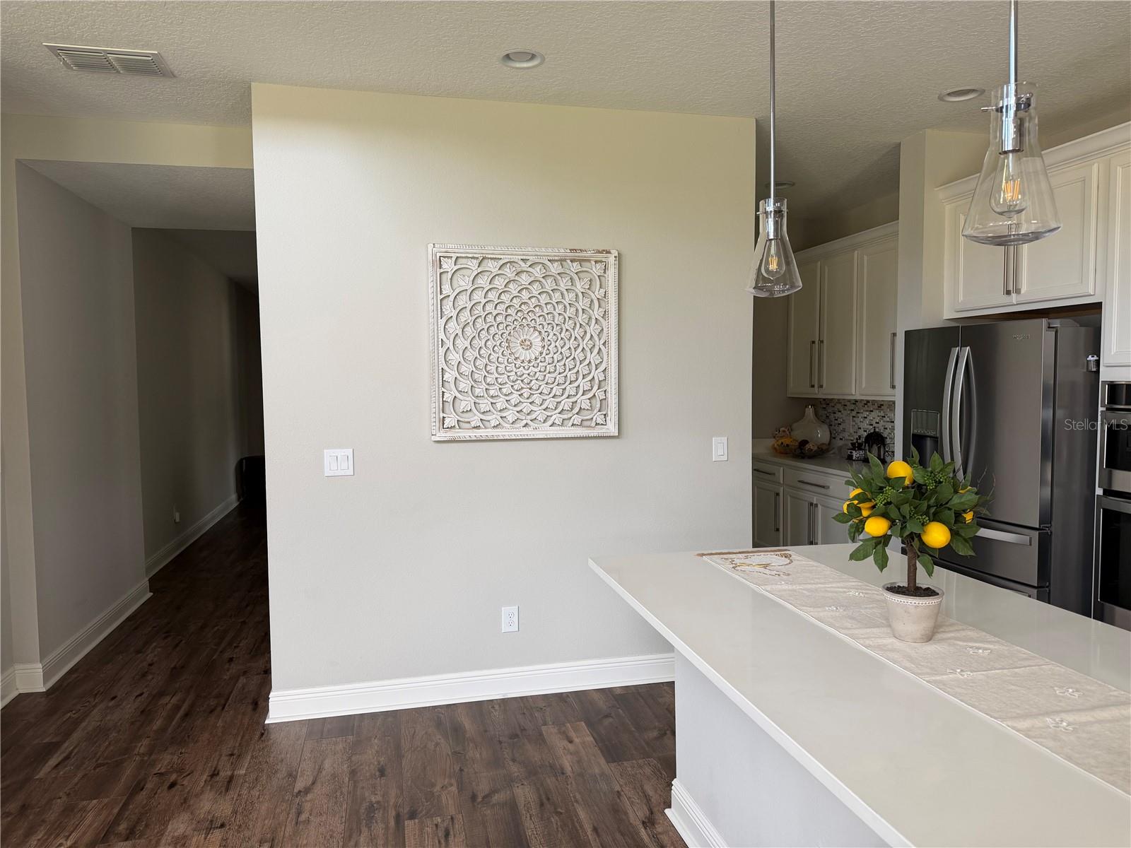 6154 HAMLIN RESERVE BLVD