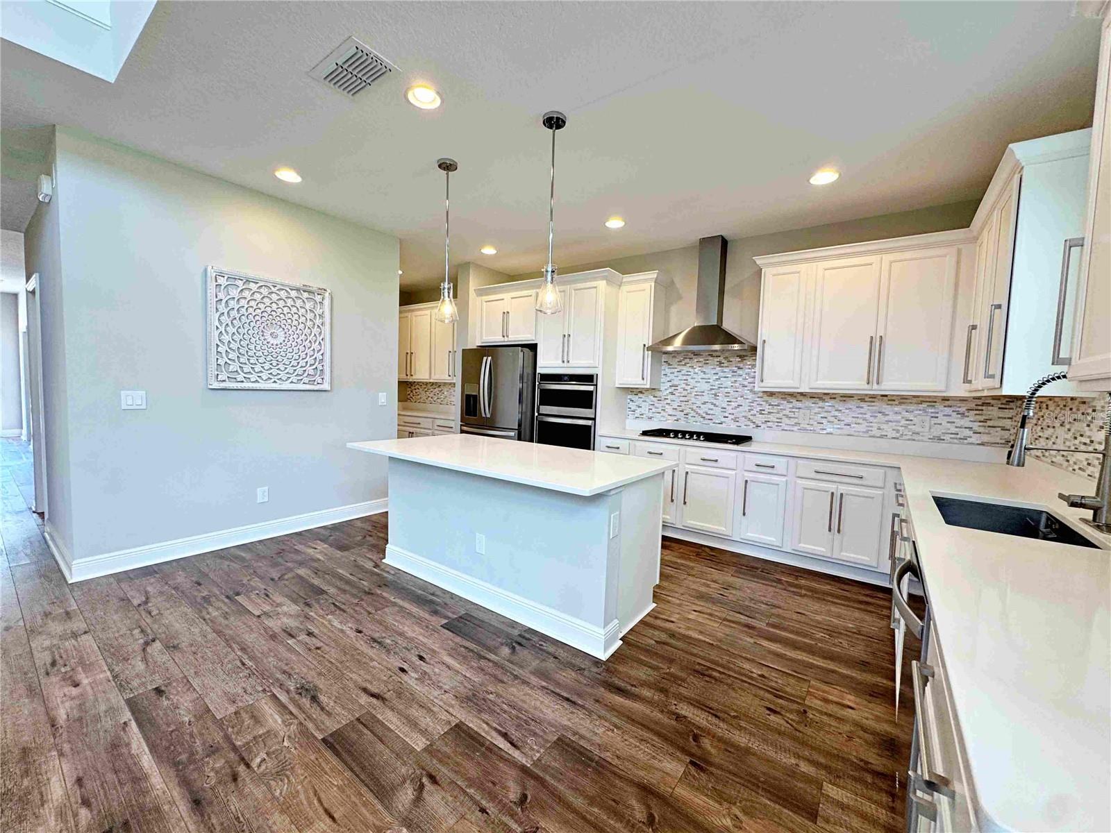 6154 HAMLIN RESERVE BLVD