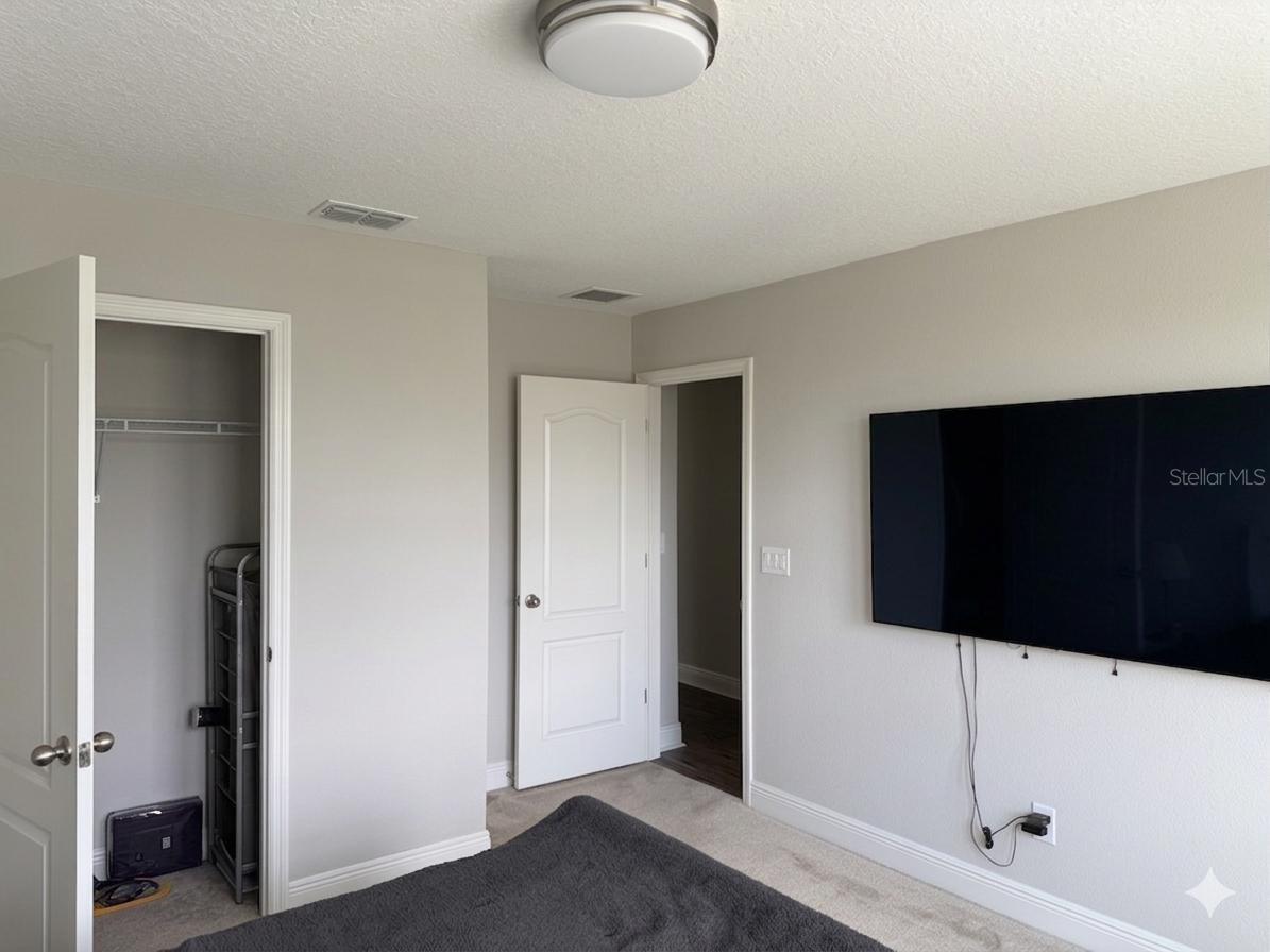 6154 HAMLIN RESERVE BLVD