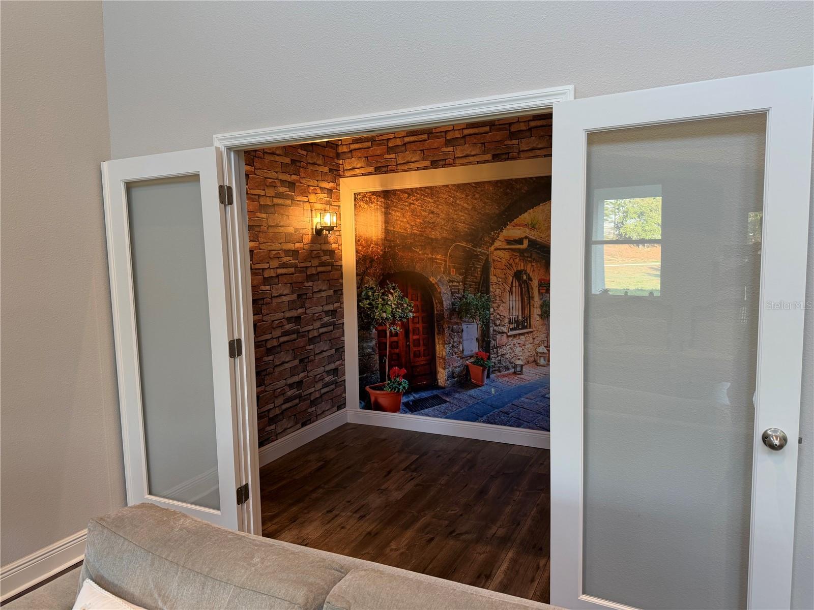 6154 HAMLIN RESERVE BLVD