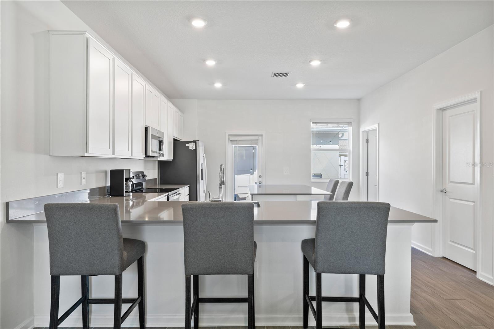 10768 RHETT BUTLER ALY