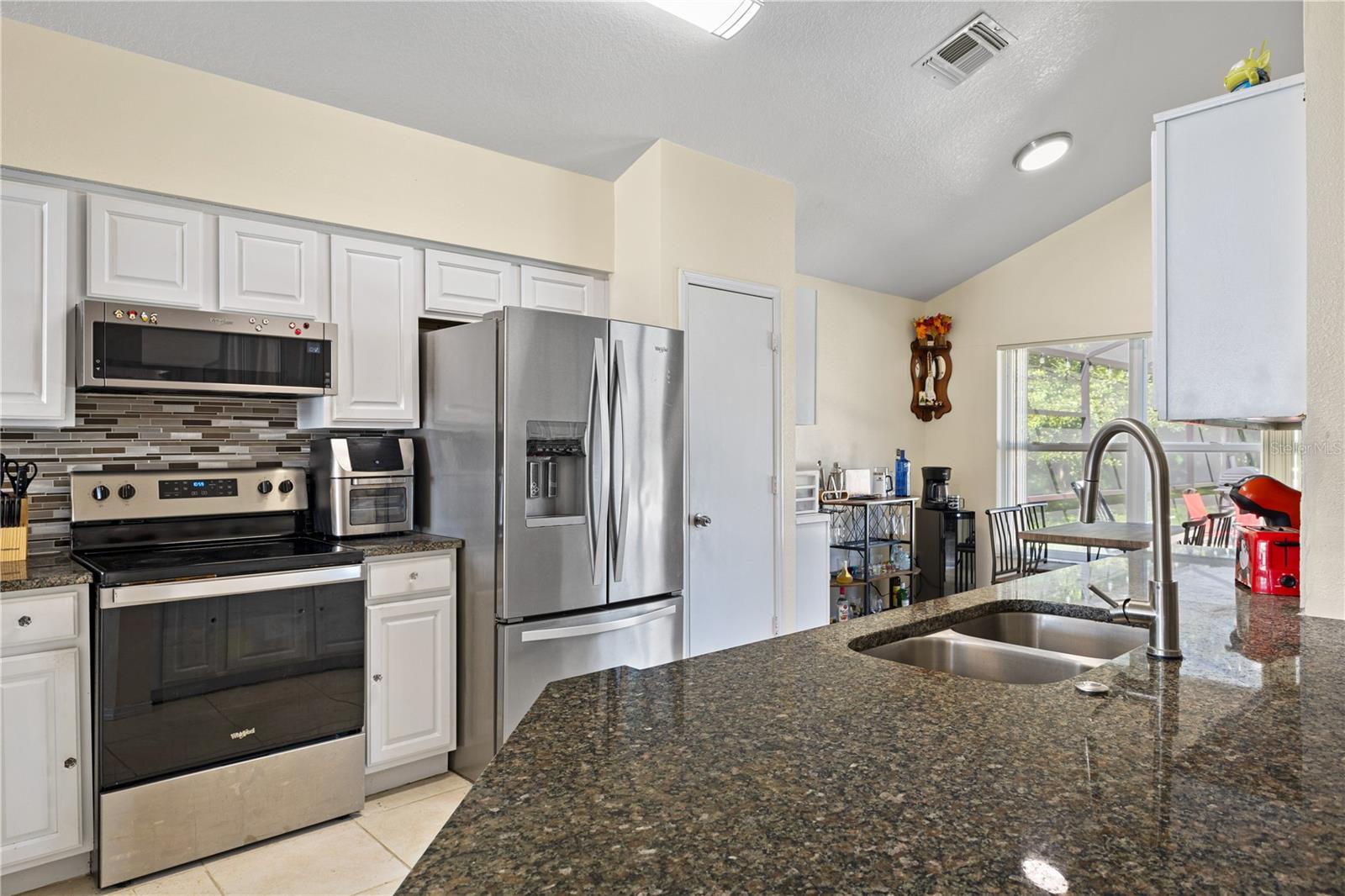 2629 CHATHAM CIR