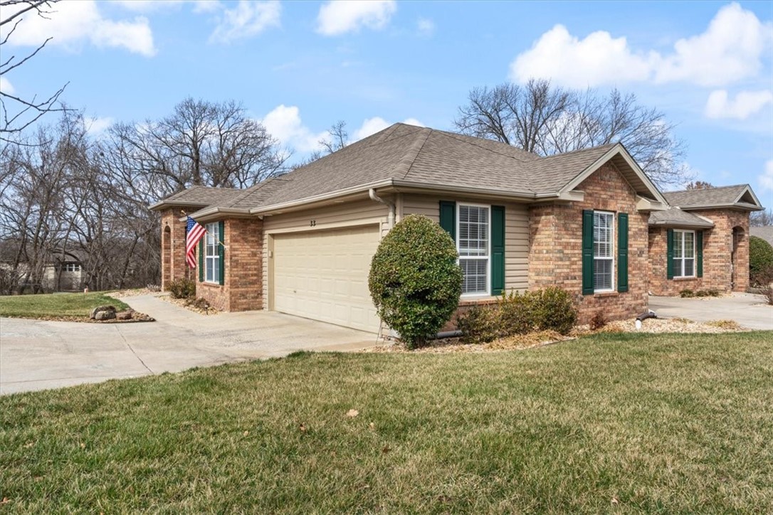 33 Highland Parkway