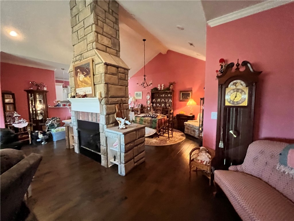 1302 SW Doe Lane