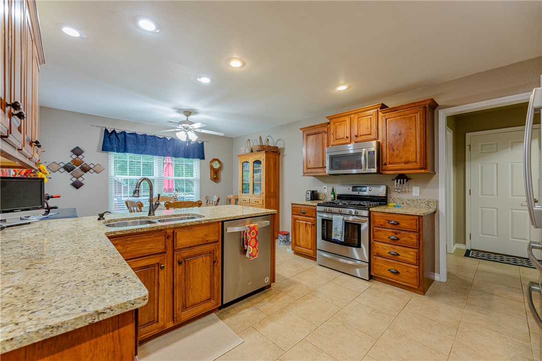 3885 Shannendoah Lane
