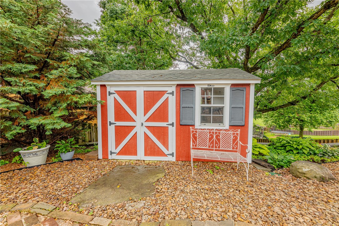 3885 Shannendoah Lane