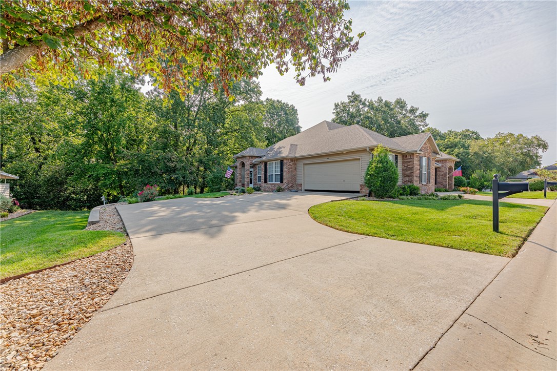 16 Highland Parkway