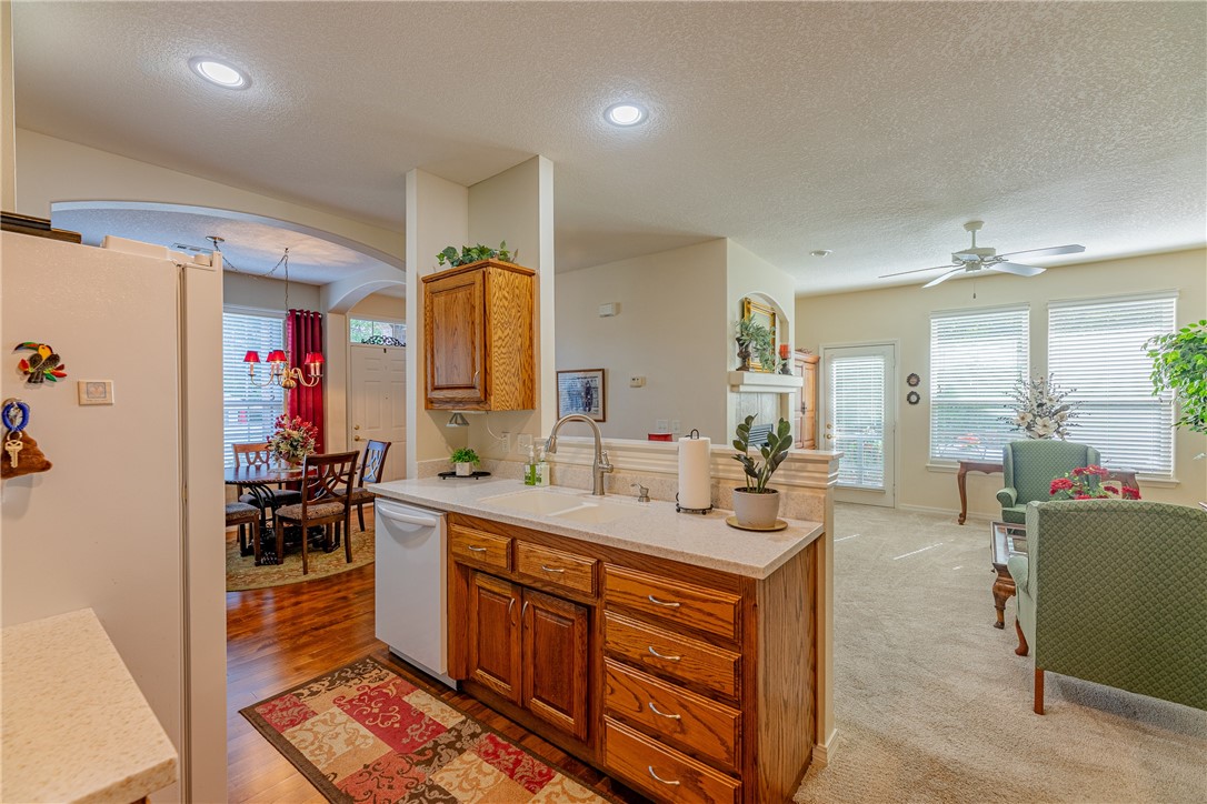 16 Highland Parkway