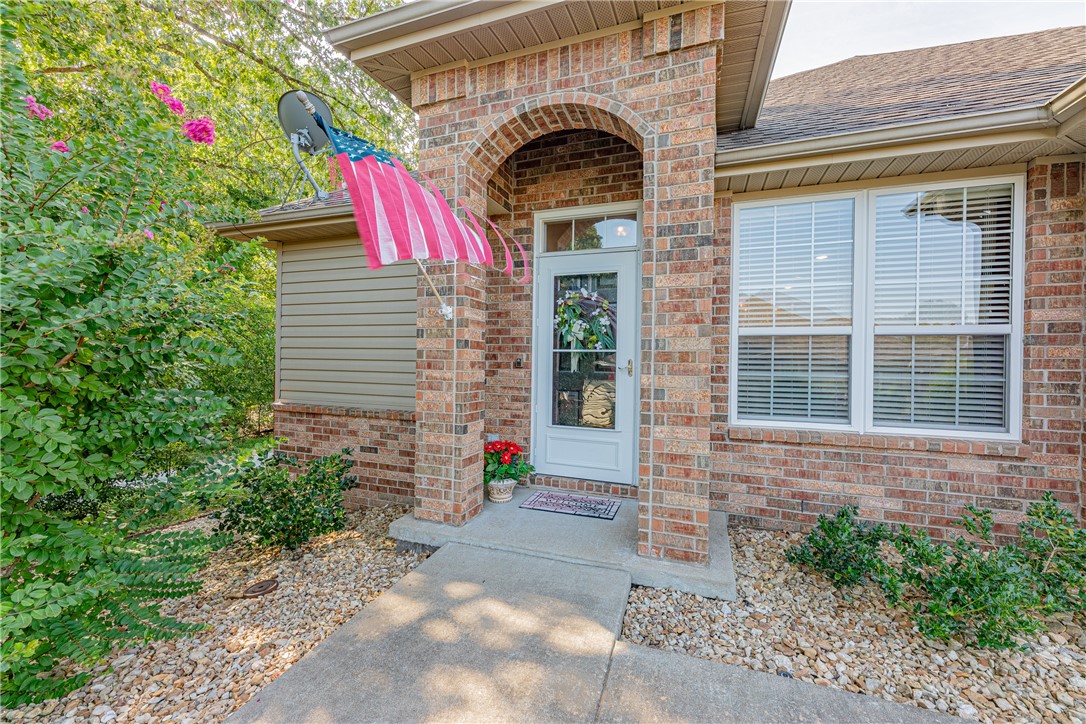 16 Highland Parkway