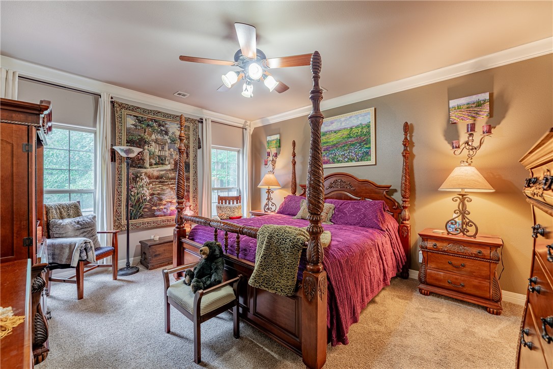 7 E Elvendon Drive