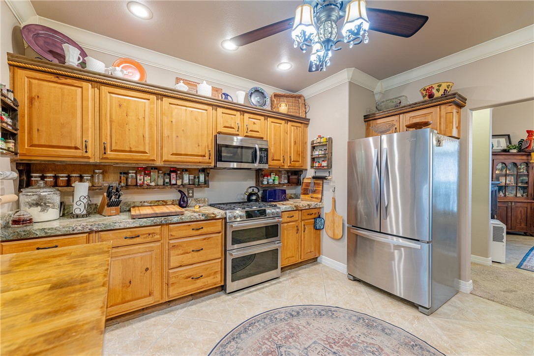 7 E Elvendon Drive