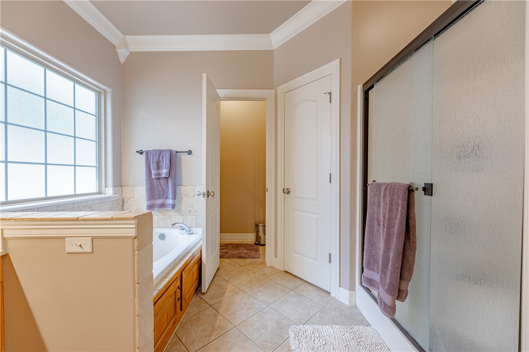 7 E Elvendon Drive