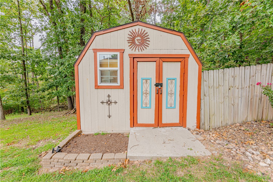 7 E Elvendon Drive