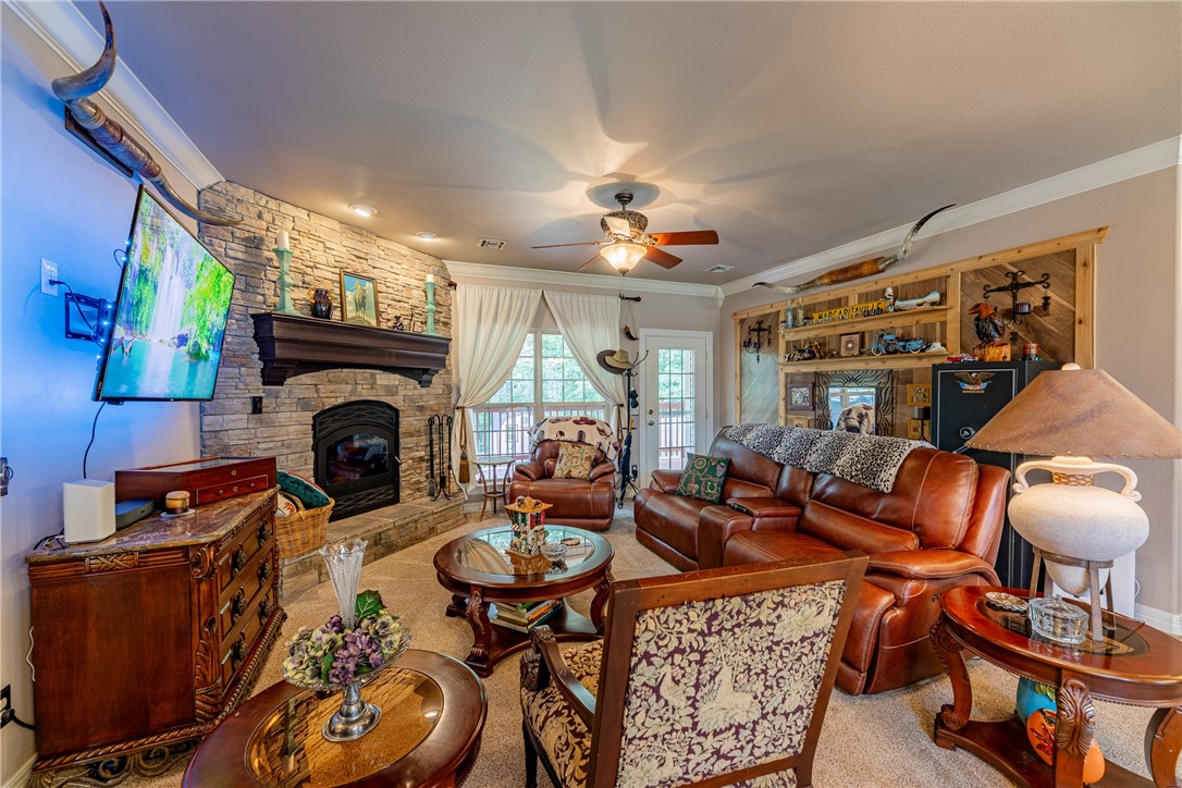 7 E Elvendon Drive