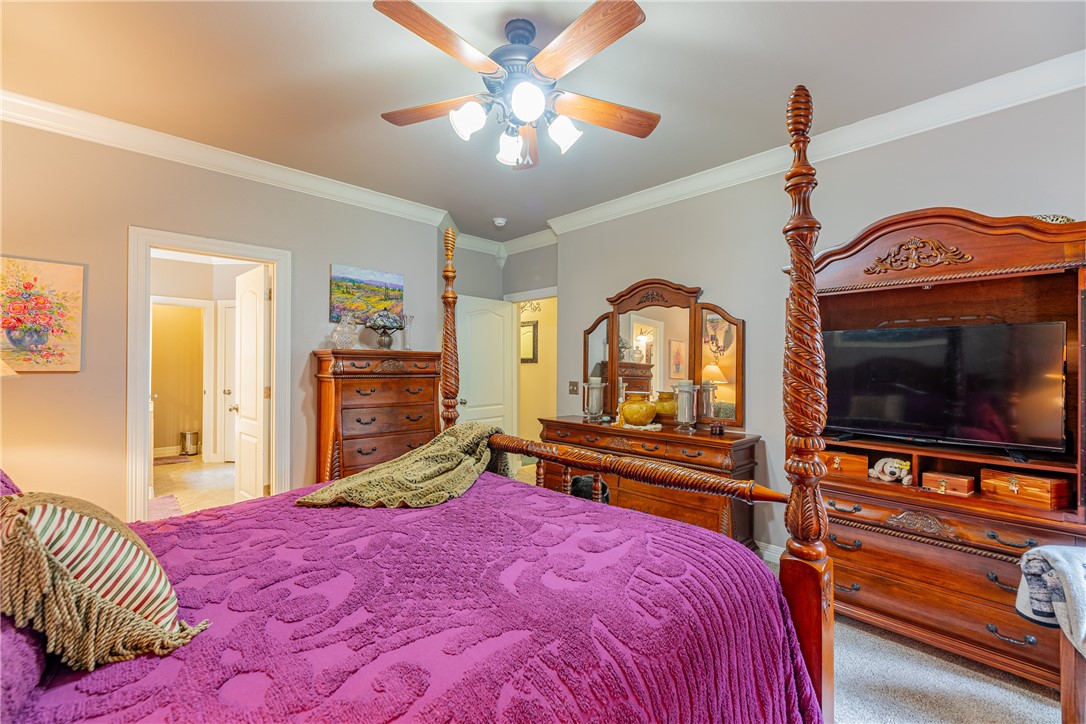 7 E Elvendon Drive