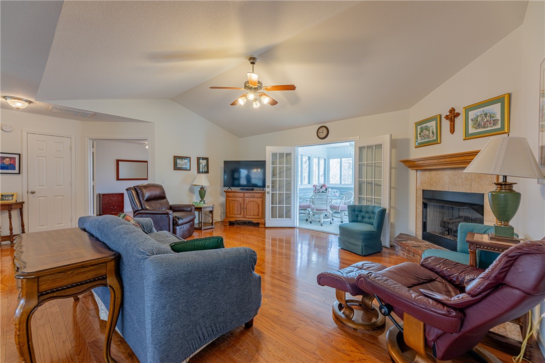 2 Egton Drive