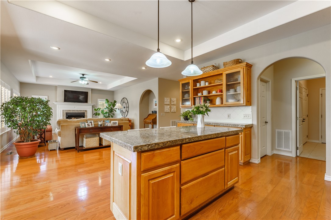 5 Devizis Drive