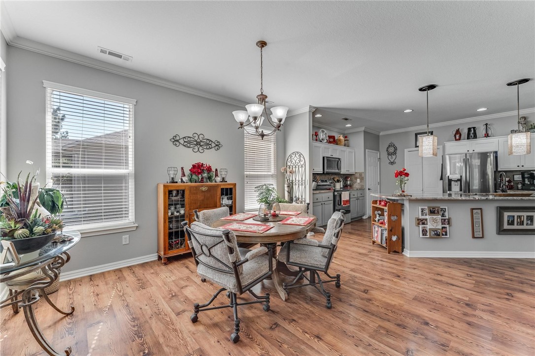 48 Highland Parkway
