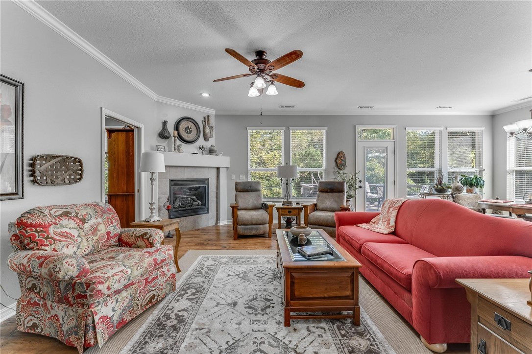 48 Highland Parkway