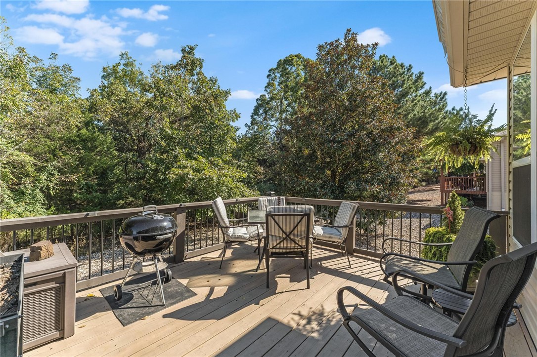 48 Highland Parkway