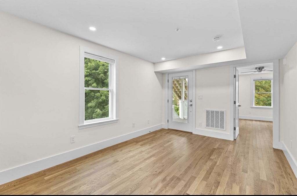56 Spring St # 3