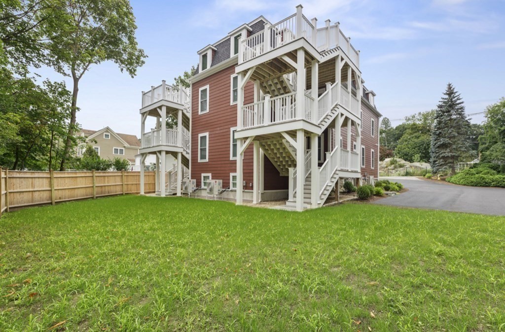 56 Spring St # 3