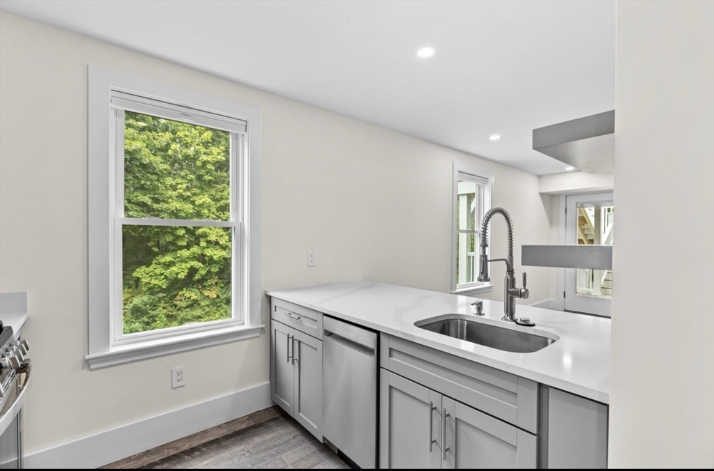 56 Spring St # 3