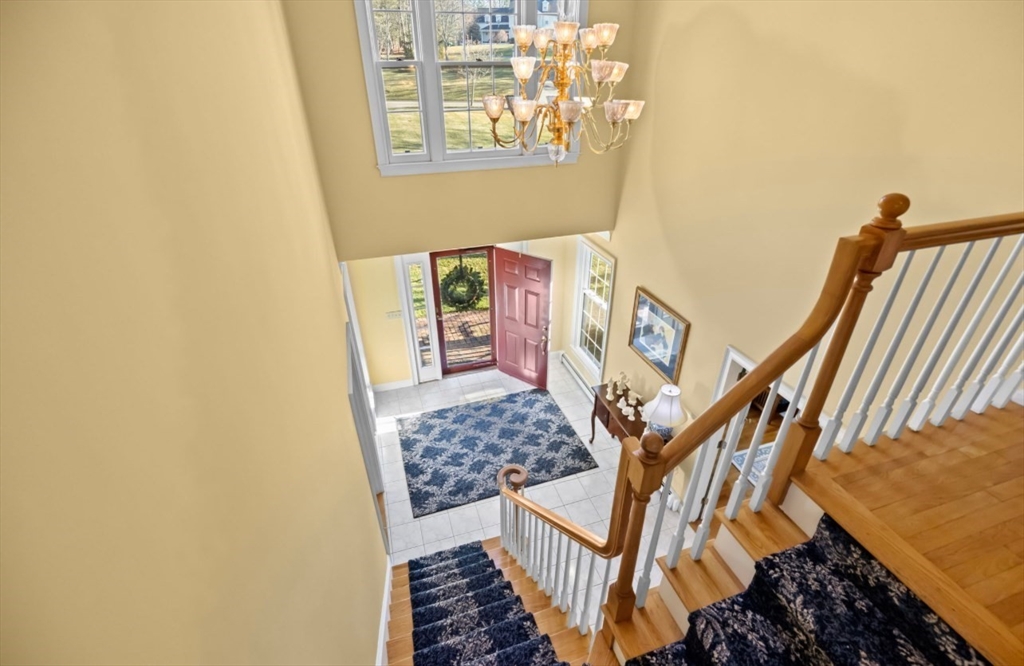 72 Pokanoket Ln