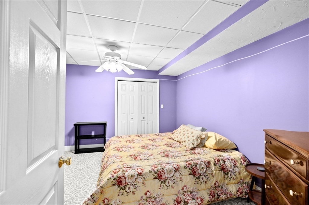 72 Pokanoket Ln