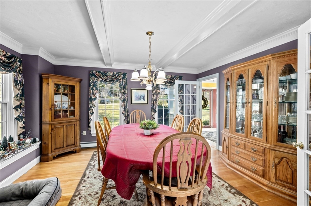 72 Pokanoket Ln
