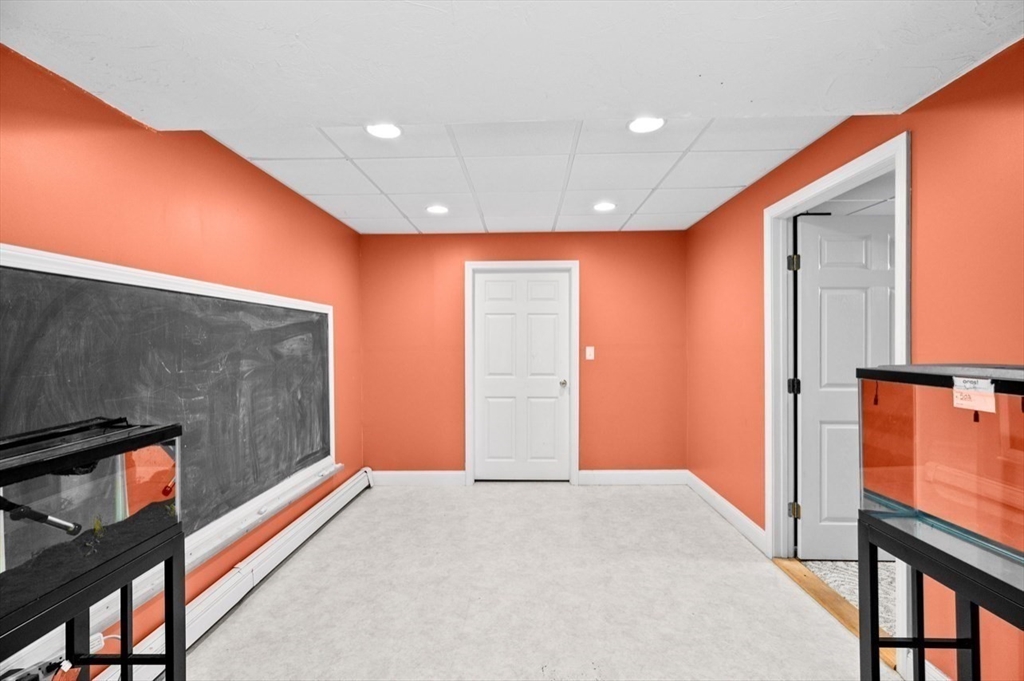 72 Pokanoket Ln
