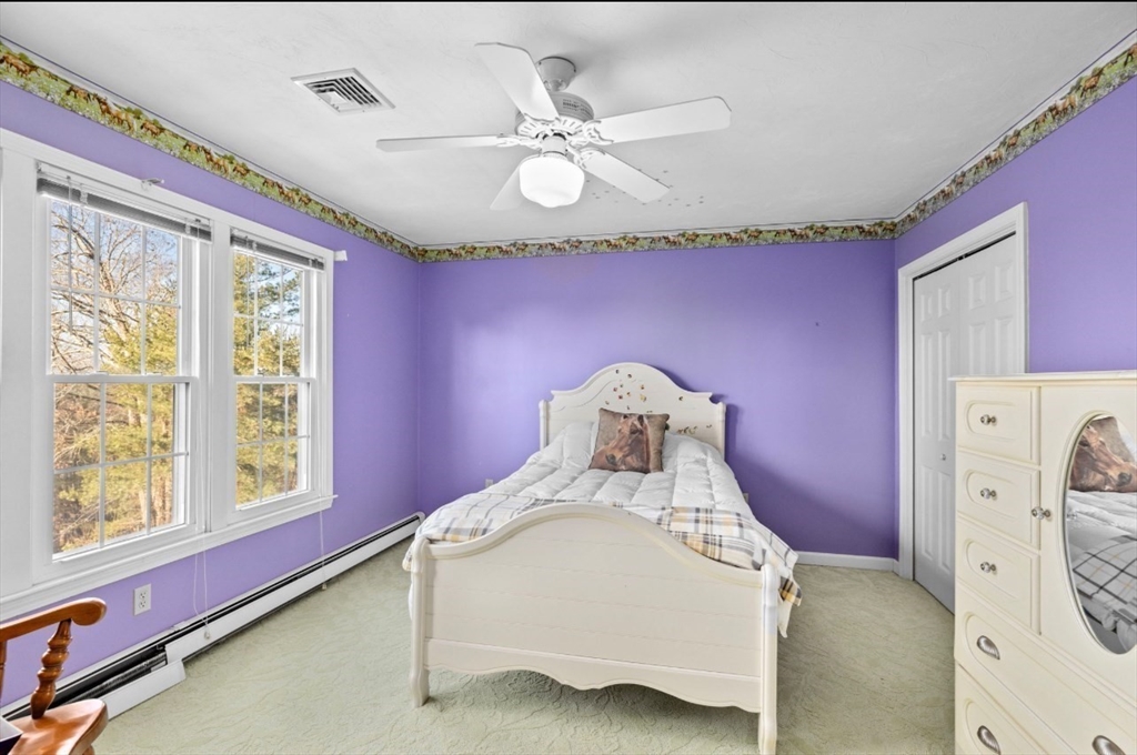 72 Pokanoket Ln