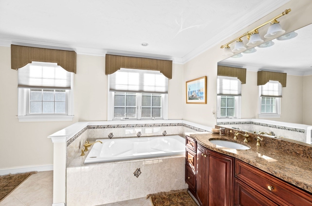 22 Doctors Hill Dr # 22