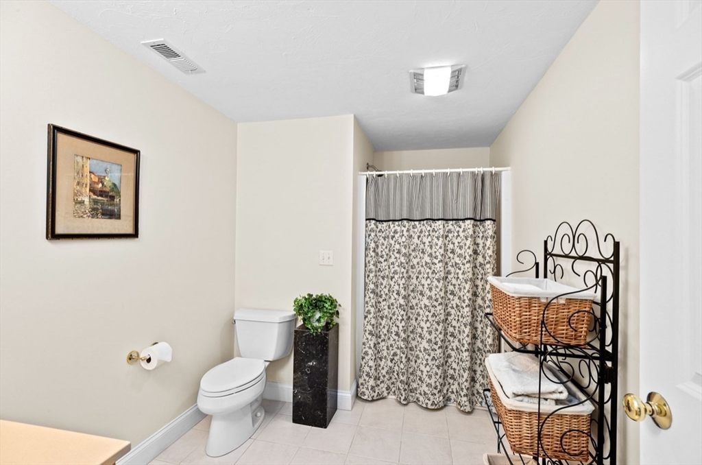 22 Doctors Hill Dr # 22