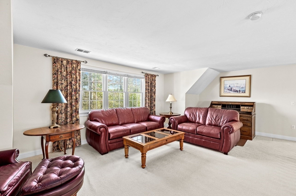 22 Doctors Hill Dr # 22