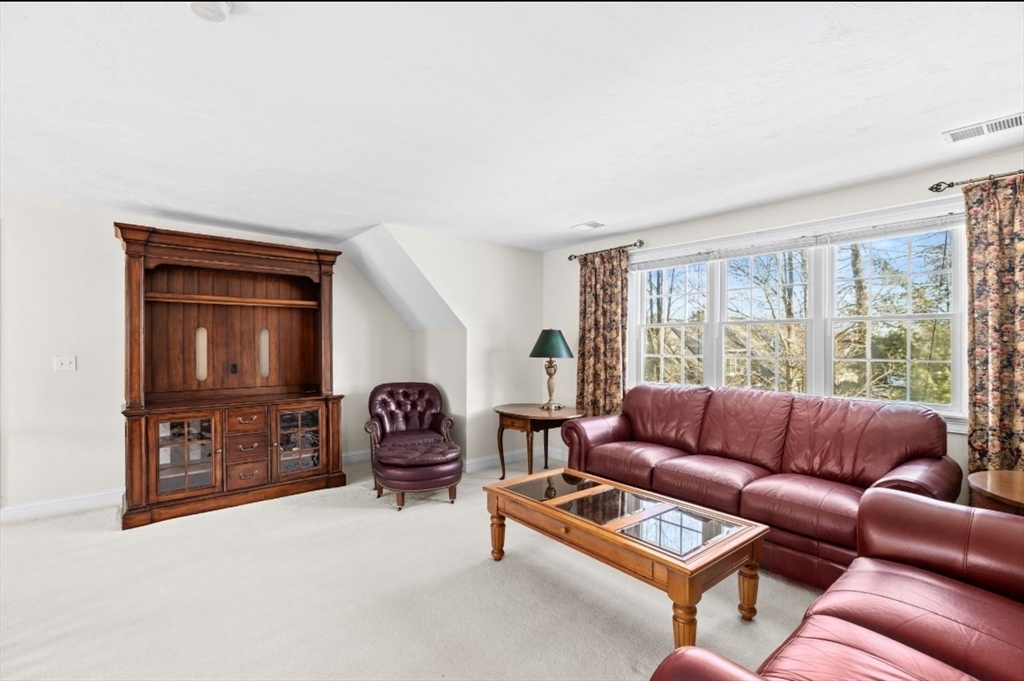 22 Doctors Hill Dr # 22