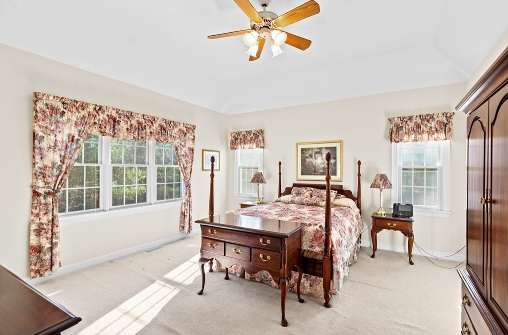 22 Doctors Hill Dr # 22