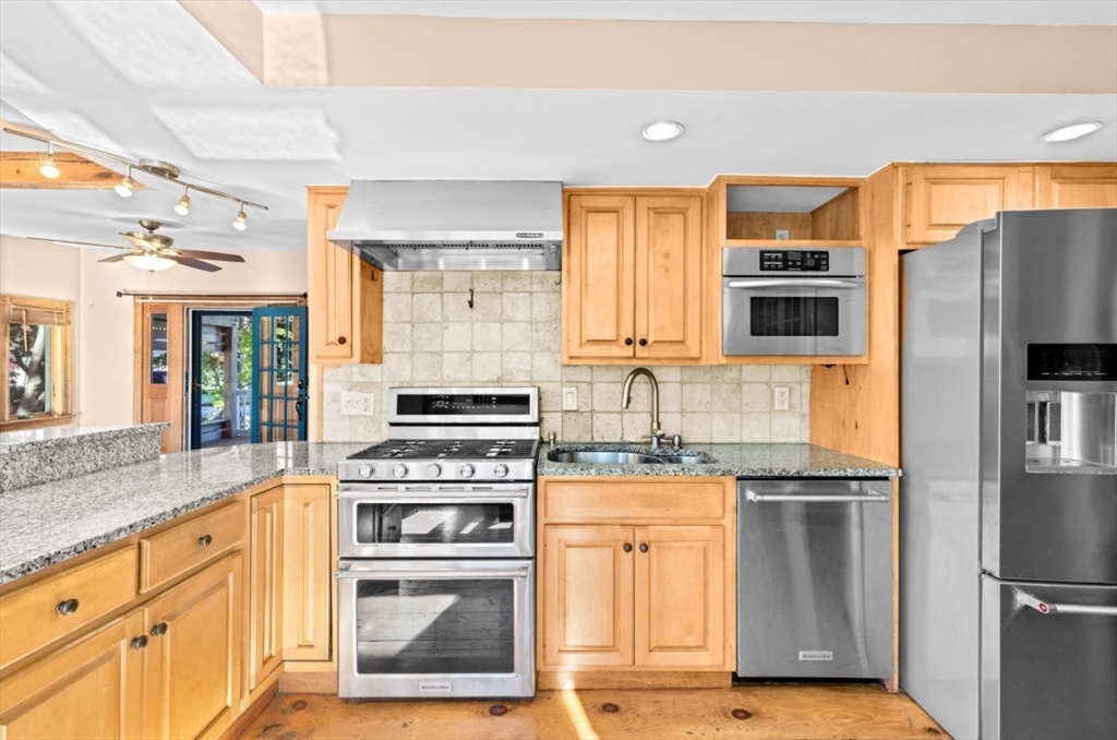 12 Richfield Rd, Scituate