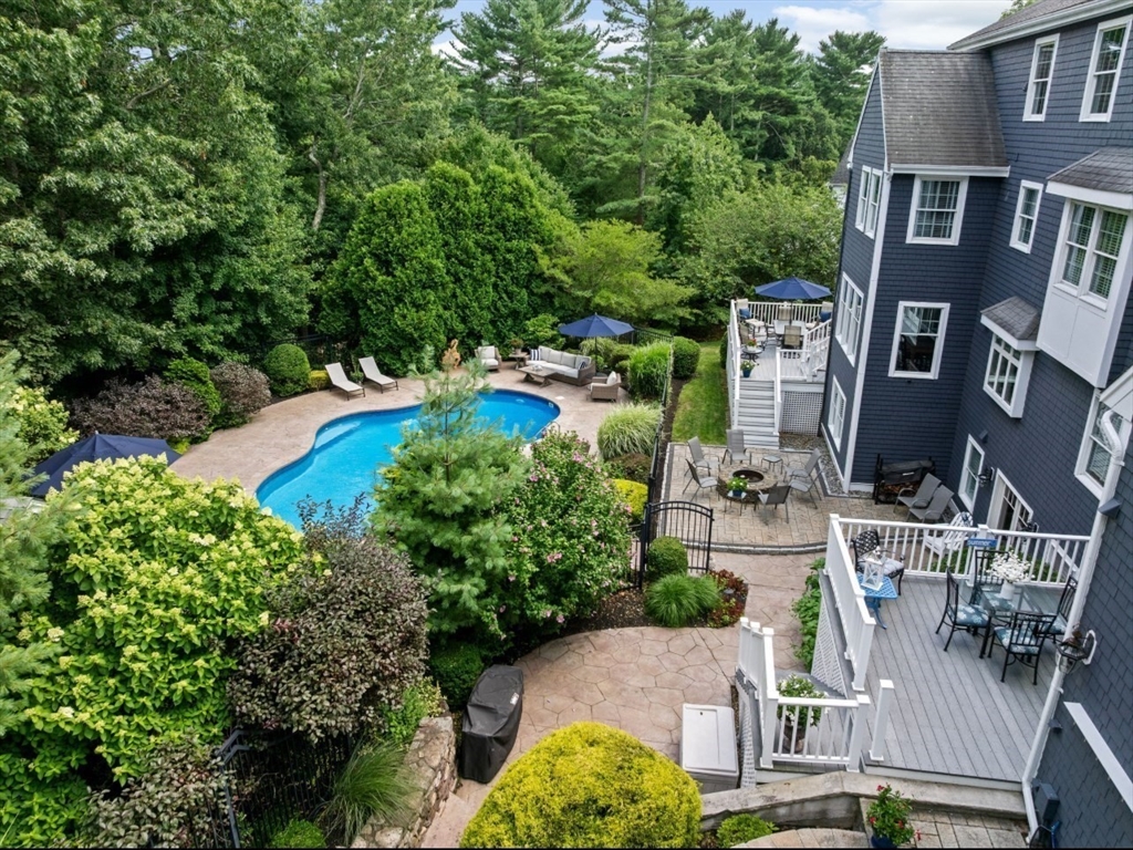 160 Hillcrest Rd