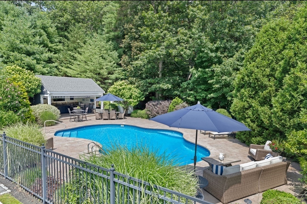 160 Hillcrest Rd